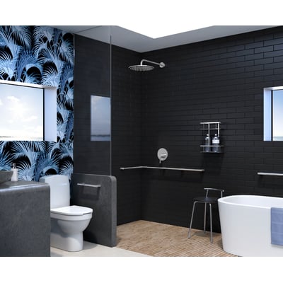 Smedbo Living lige koblingsdel i krom til badekarsgreb, vist i et moderne badeværelsesmiljø med badekar og bruser.