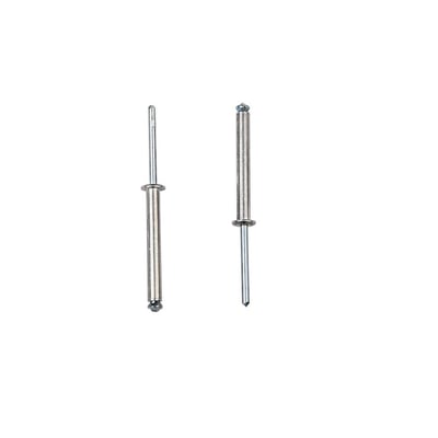 To Masterfix nitter i alu/stål med rundt hoved og stamme, diameter 4,8 mm, længde 20 mm.
