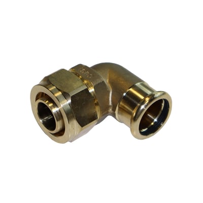 Henco 90° overgangsbøjning i messing, 26 x 22 mm, med kompressionsmuffe og pressetilslutning, set skråt forfra.