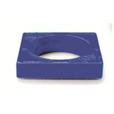 AVK forhøjelseskrans type 04, 130x130 mm, fremstillet i blå epoxybelagt duktiljern med en 80 mm indvendig diameter.