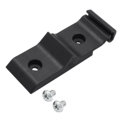 Teltonika DIN mount i sort plast til RUT 200/900 serien, med to skruer placeret under monteringen.