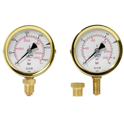 Nærbillede af to manometre med messinghus, en med 0-40 bar og en med 0-10 bar skala, samt en messingfitting.