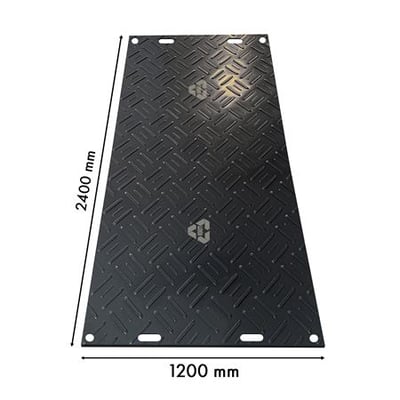 Sort køreplade Extreme 240x120 cm i 1,8 cm tykkelse, lavet af genbrugsplast med skridsikker mønster og målinger vist.