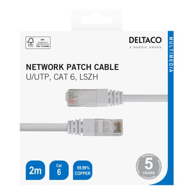 Emballagen til Deltaco Cat6-netværkskabel på 2 meter viser det hvide kabel med gennemsigtige RJ45-stik.
