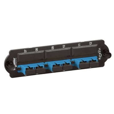 Lauritz Knudsen HD montageplade med 3xSC duplex singlemode porte og blå adaptere, nummereret fra 07 til 12.