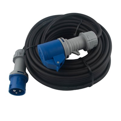 VAERK kabelsæt med 25M CEE 3P forlængerkabel på 16A IP44, samlet med blå CEE stikprop og grå forlængerled.