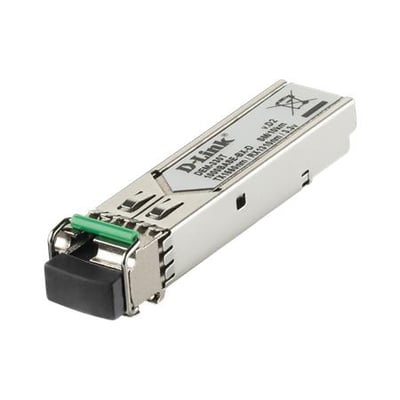 D-Link DEM-330T SFP-transceiver til single-mode fiber set skråt med sølvfarvet hus, grøn låsetap og sort stikende.