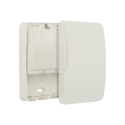 Hvid Delock Keystone-påbygningsboks type 86262 med tre porte, vist med yderlåget åbent ved siden af boksen.