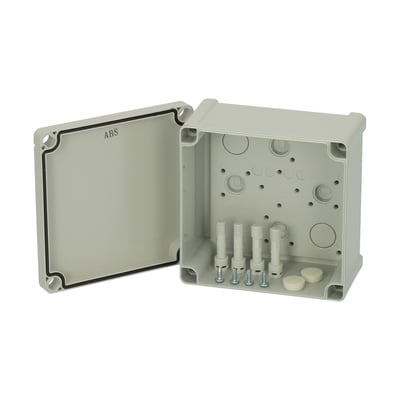 Åben Fibox TEMPO TA131308 el-kasse med gråt dæksel ved siden af og synligt indre med pakning.