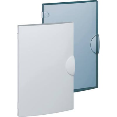 Hager Gamma låge i hvid (RAL 9010) til GD213F gruppetavle, 2 rækker, vist sammen med en mørkeblå ramme.