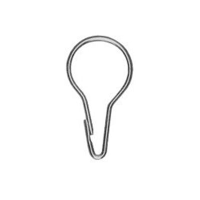 En enkelt springring til badeforhæng i skinnende krom, vist med en lukket løkke og en åben ende.