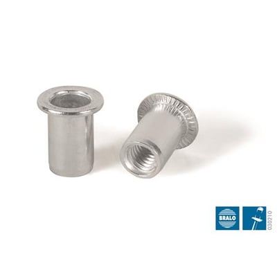 Bralo M5 gevindnitte i aluminium med fladt hoved, der passer til materialetykkelser fra 0,25-3,00mm. Viser to nitter på hvid baggrund.