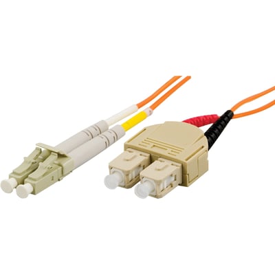 DELTACO OM1-multimode-fiberkabel på 5 meter med orange kabel og LC- og SC-duplexstik, vist fra stikenden.