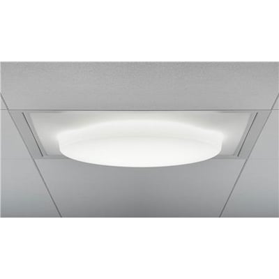 Indbygningslampe Epic 67W RGBTW DA8 på 600x600mm systemloft med synlige T-skinner. Armaturet er hvidt med opal akryl afskærmning.