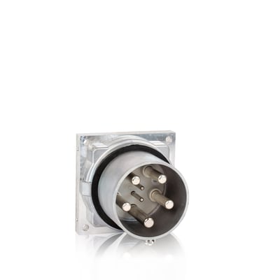 CEE apparatindtag 160A, 6h, IP67, 3P+PE med robust metalhus og tydeligt synlige stikpinde på hvid baggrund.