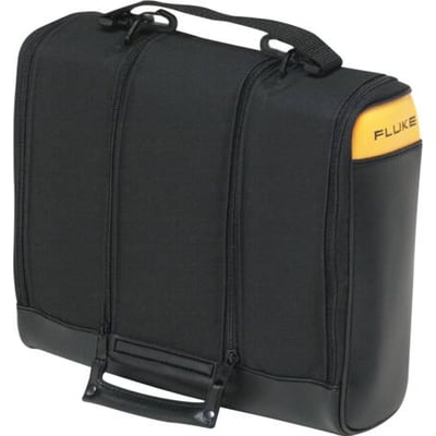 Fluke C789 bæretaske i sort syntetisk vævet materiale med gul Fluke-logo på siden.