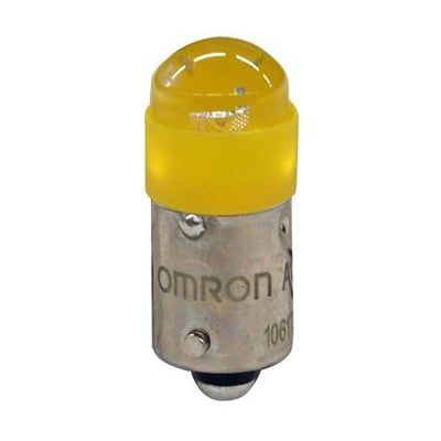 Omron A22NZ trykknap tilbehør med gul LED lampe og metalfatning, model A22NZ-L-YC.