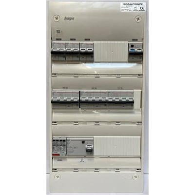 Færdigmonteret Gamma 3R gruppetavle i hvid med HPFI 40A 30mA, 3xC10 2P, 1xC10/30mA 2P, 3xC16 4P og 1xTransient monteret.