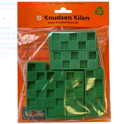 Knudsen hængerkort kile i grøn emballage, der indeholder 20 stk. kilestykker med ribbet overflade.