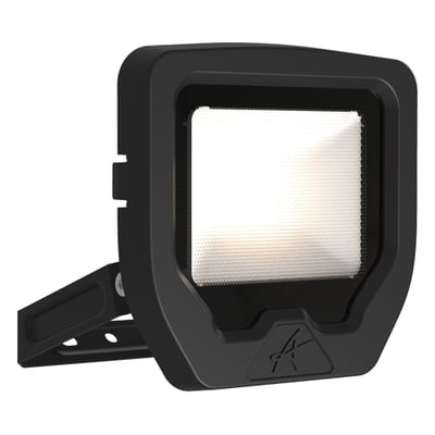 Front view af Ansell Lighting Calinor Evo LED projektør med tændt LED-lys og bred spredningsvinkel.