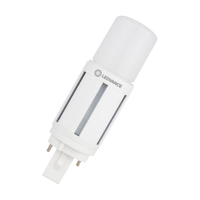 Ledvance DULUX LED D LED-erstatning med G24d-sokkel, hvidt rør og to stifter, set skråt.