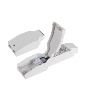 Åben SLV LED driver, viser interne komponenter og tilslutningsblok med ledninger for nem installation.