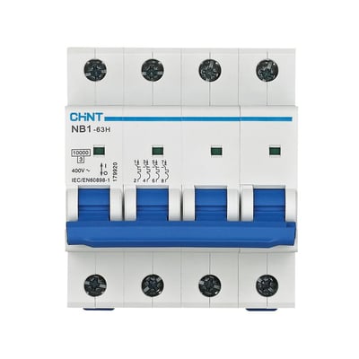 Chint NB1-63H automatsikring med 50A og 3P+N poler. Sikringen har en brydeevne på 10kA og C-karakteristik, vist på hvid baggrund.