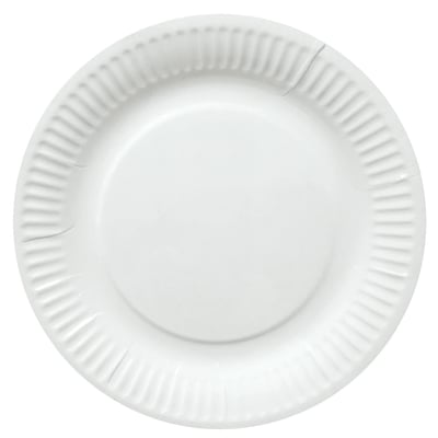 Hvid paptallerken med en diameter på 15 cm, vist ovenfra isoleret på en hvid baggrund.