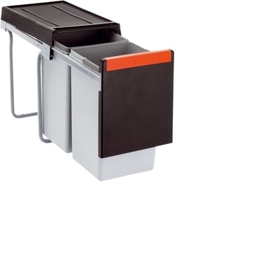 FRANKE Sorter Cube 30 affaldsspand med 2 x 15 liters rum, vist udskudt fra skabet med sort låg og orange håndtag.