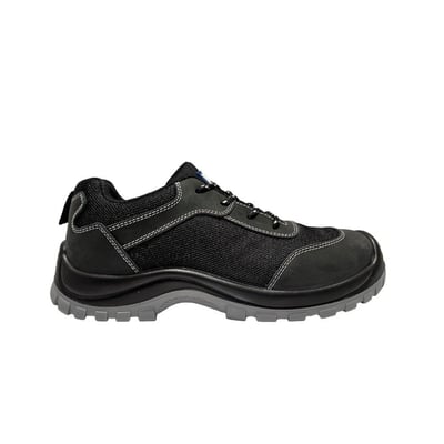 Sikkerhedssko VB Bolt Air 9482-36 i sort og grå, lav model med snørebånd og stål tåbeskyttelse, set fra siden på hvid baggrund.