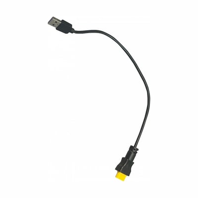 SpectrumLED USB-kabel Noctis Solaris på 30 cm til 200 W med sort ledning, USB-stik og gult XT60-stik.