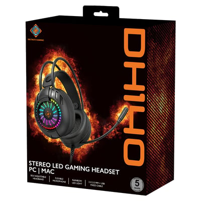 Emballagen til Deltaco DH140 gamingheadset viser et sort over-ear-headset med boom-mikrofon og farvet LED-lys.