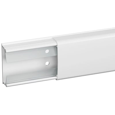 Schneider Electric OptiLine minikanal 18x45mm i polarhvid PVC med 1 rum og integreret kabelholder, 2,1 meter lang.