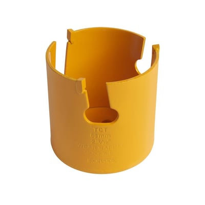 Gul Ironside universal-hulsav med HM-skær og 67 mm diameter, set skråt forfra med åbne slidser og centerhul.