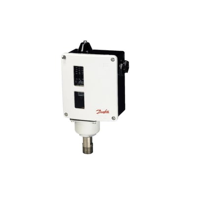 Danfoss RT30AW pressostat til dampanlæg, vist fra siden, fremhæver tilslutningsmuligheder og sort bagkapsling.