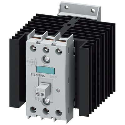 Siemens 3RF24 solid-state kontaktor med 30 A og 48-600 V, vist på hvid baggrund med integreret køleplade og mærkninger.