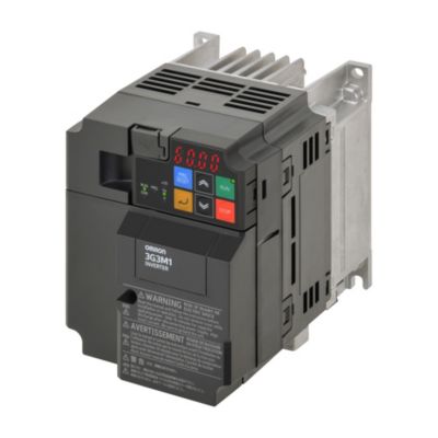 Omron 3G3M1 frekvensomformer på 2.2kW og 400V, vist med betjeningspanel og køleribber.
