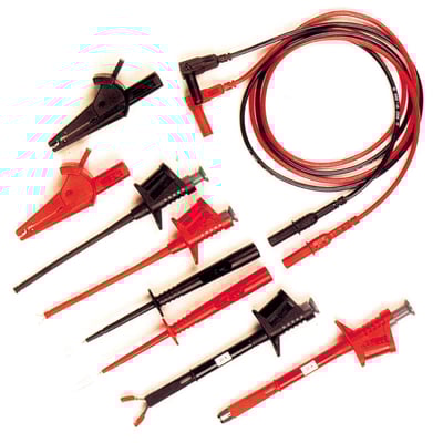 Oversigt over Elma Instruments universalt multimeter måletilbehørssæt med forskellige typer af testprober og clips arrangeret på en flad hvid overflade.