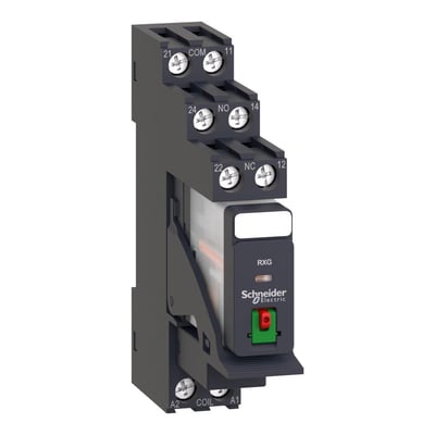 Schneider Electric RXG relæ i RGZE1S48M sokkel med testknap og LED, vist fra en let vinkel med detaljer om terminaler og mærkning.