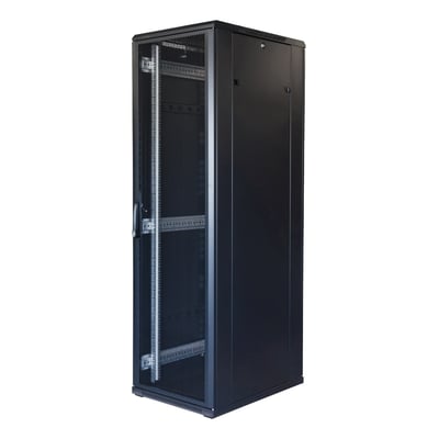 Totens 19" System G rackskab i sort, 42U, 600x1200mm, med perforeret frontdør og synlig låsemekanisme.