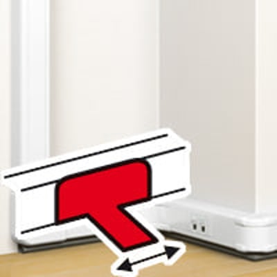 Legrand samling til gulvkanal, illustreret med en rød pil, der viser montering på et 50x12 mm eller 92x20 mm kanal system.