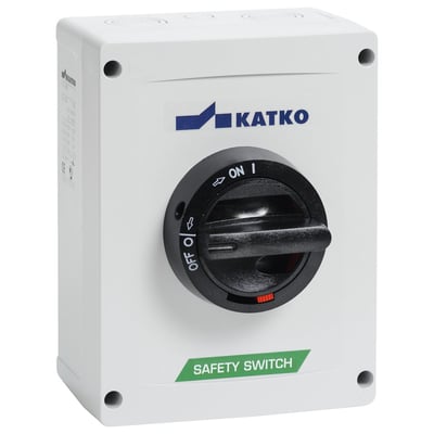 Katko 3-polet 80A reparationsafbryder i hvid polycarbonat kapsling med sort drejehåndtag til ON/OFF funktion.