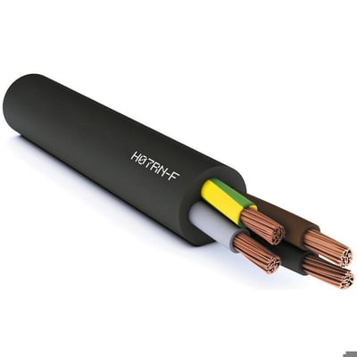 Sort Gummikabel Gksoj, 4G1,5mm2, H07RN-F med synlige kobberledere og farvekodede isoleringslag på hvid baggrund.