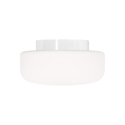 Ifö Electric Solenne loft- og væglampe isoleret på hvid baggrund, viser hvid base og opal glas.