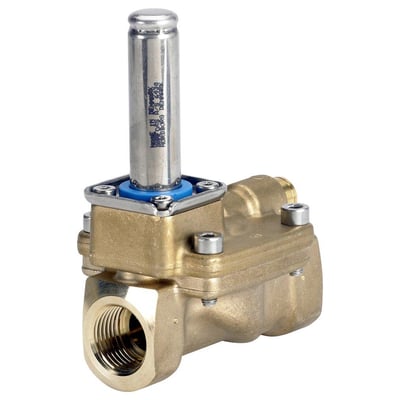 Nærbillede af Danfoss EV220BW magnetventilens ECO Brass hus og G 3/4" gevindtilslutning.