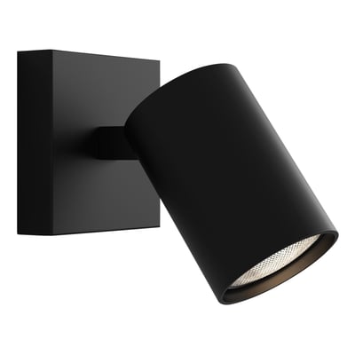 Astro Lighting Ascoli Single spot i mat sort, med cylindrisk, kipbar lampearm rettet skråt nedad.