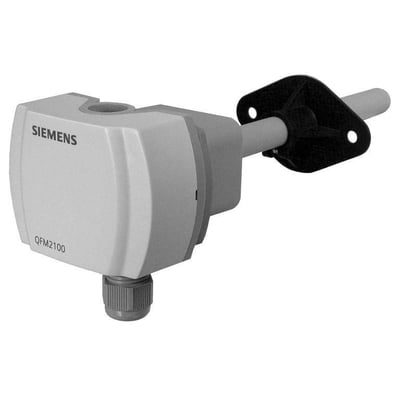 Siemens QPM2100 CO2-føler med 0-10V udgang, monteret med en sort plastflange i en ventilationskanal.