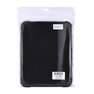 Sort, foldbart iPad-cover til 10,9 og 11 tommer i gennemsigtig plastemballage med mærkat.
