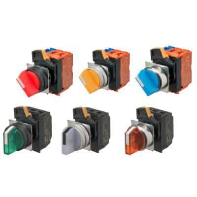 Omron A22NS vælgere i forskellige farver (rød, orange, blå, grøn, grå, mørk orange) med 22 mm diameter og sort plast bezel vist side om side.