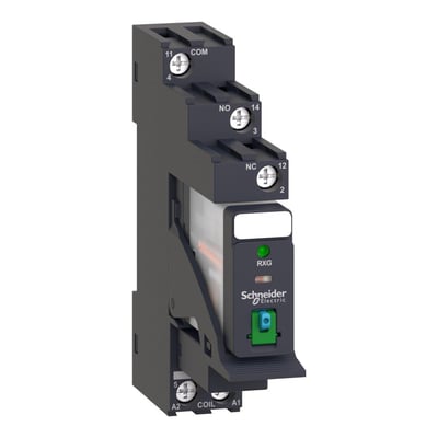 Schneider Electric RXG relæ i sokkel med 1 C/O kontakt, synlig 24VDC LED, grøn testknap og mærkat.